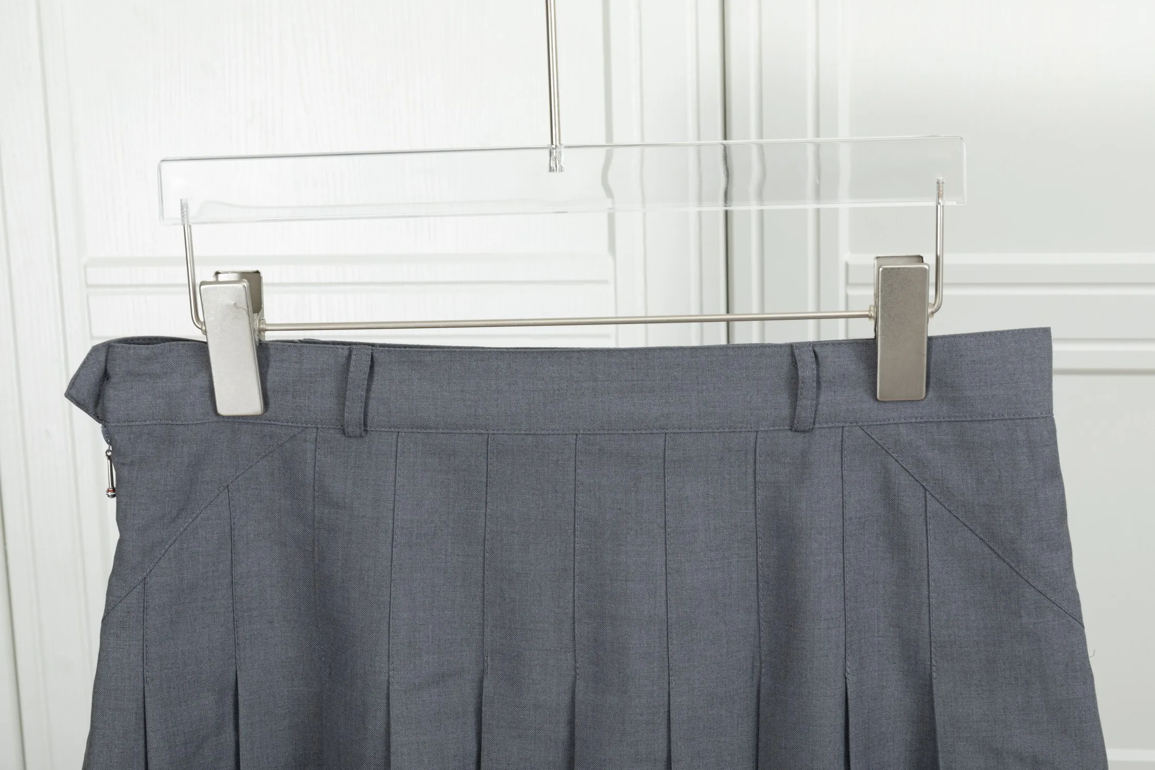 𝑻𝒉𝒐𝒎 𝑩𝒓𝒐𝒘𝒏𝒆 (Original 2 ) Thom Browne: 1:1 : Gray Black Size：0123